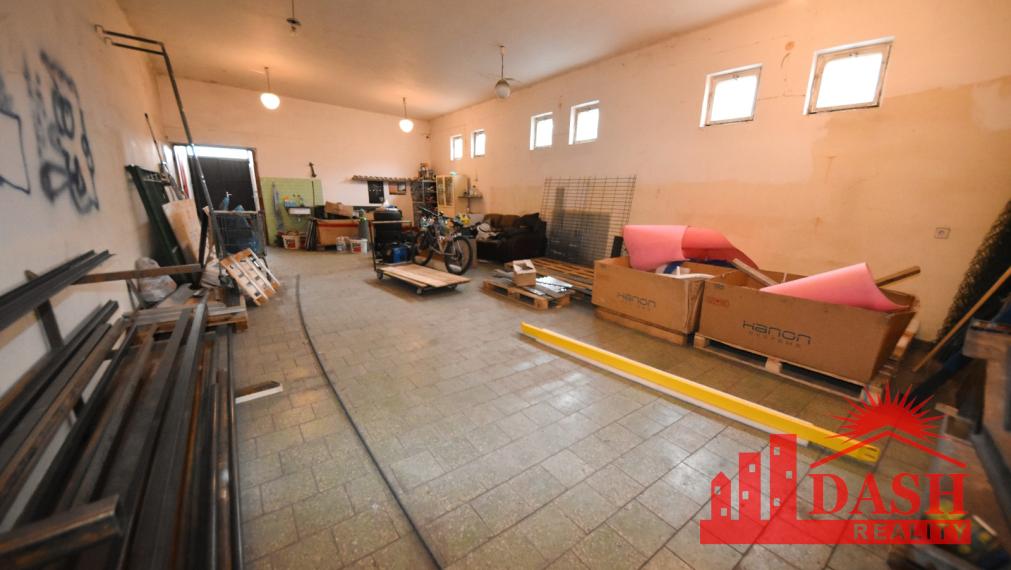 Na predaj komerčná budova s pozemkom, v centre obce, 424 m2, Moravské Lieskové