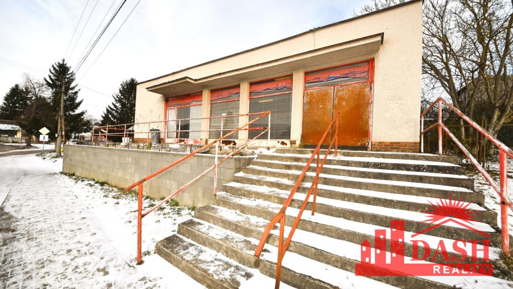 Na predaj komerčná budova s pozemkom, v centre obce, 424 m2, Moravské Lieskové