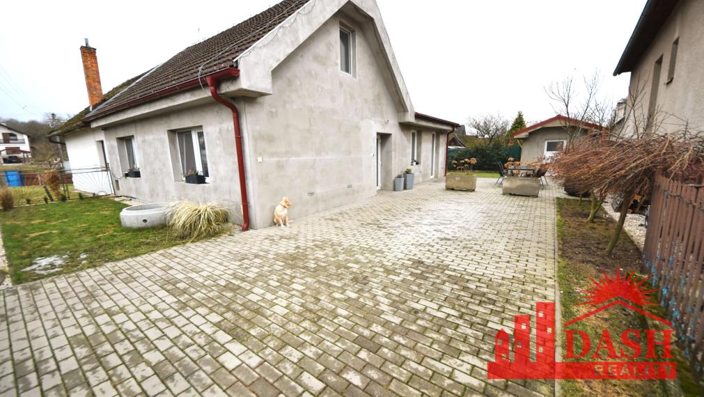 Na predaj zariadený 4 izbový rodinný dom, Nemšová, časť Ľuborča