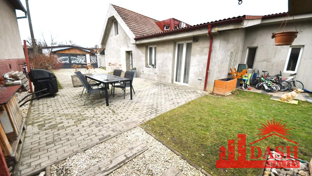 Na predaj zariadený 4 izbový rodinný dom, Nemšová, časť Ľuborča