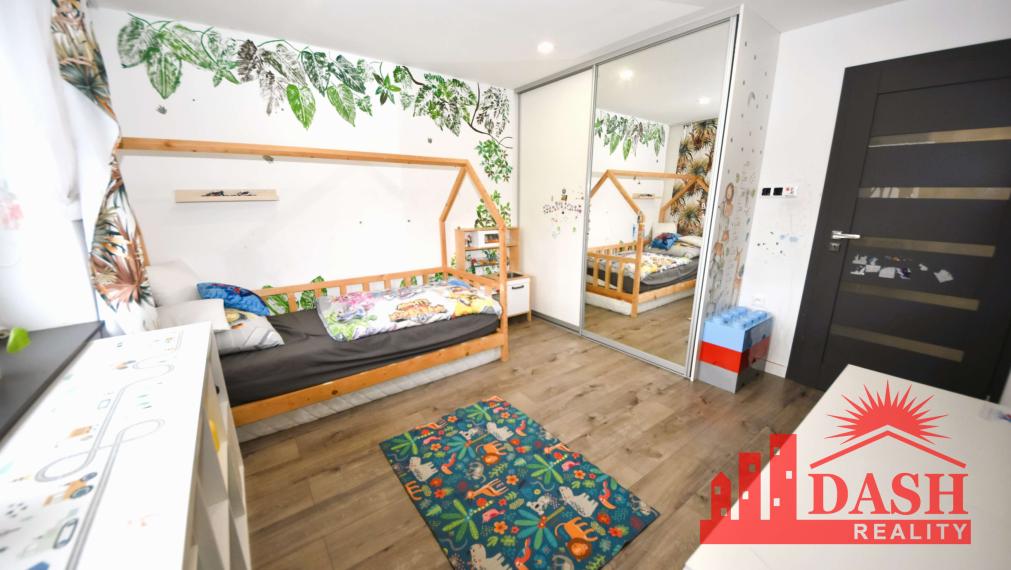 Na predaj zariadený 4 izbový rodinný dom, Nemšová, časť Ľuborča