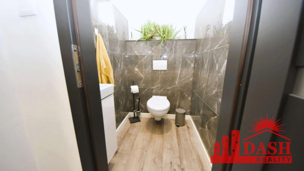 Na predaj zariadený 4 izbový rodinný dom, Nemšová, časť Ľuborča