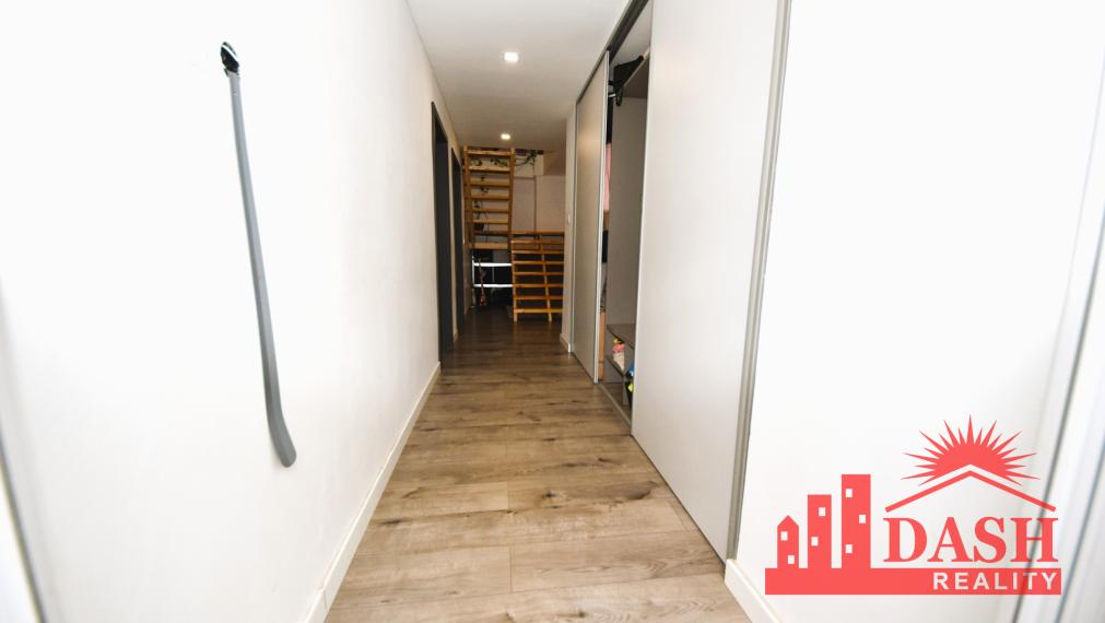 Na predaj zariadený 4 izbový rodinný dom, Nemšová, časť Ľuborča