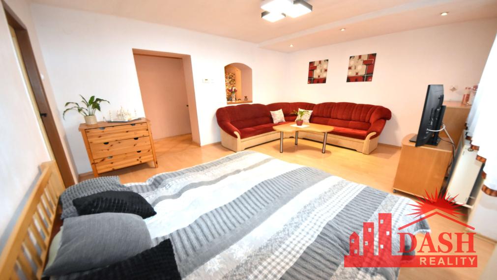 Na predaj veľký 2 izbový byt s garážou a záhradou, Dubnica nad Váhom