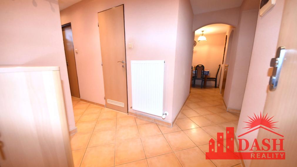 Na predaj veľký 2 izbový byt s garážou a záhradou, Dubnica nad Váhom