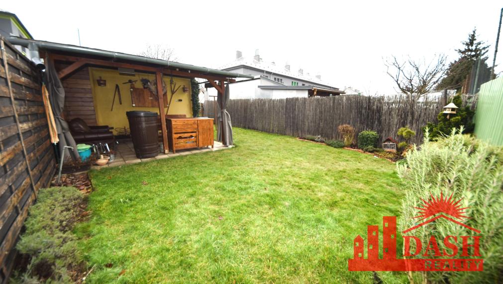 Na predaj veľký 2 izbový byt s garážou a záhradou, Dubnica nad Váhom