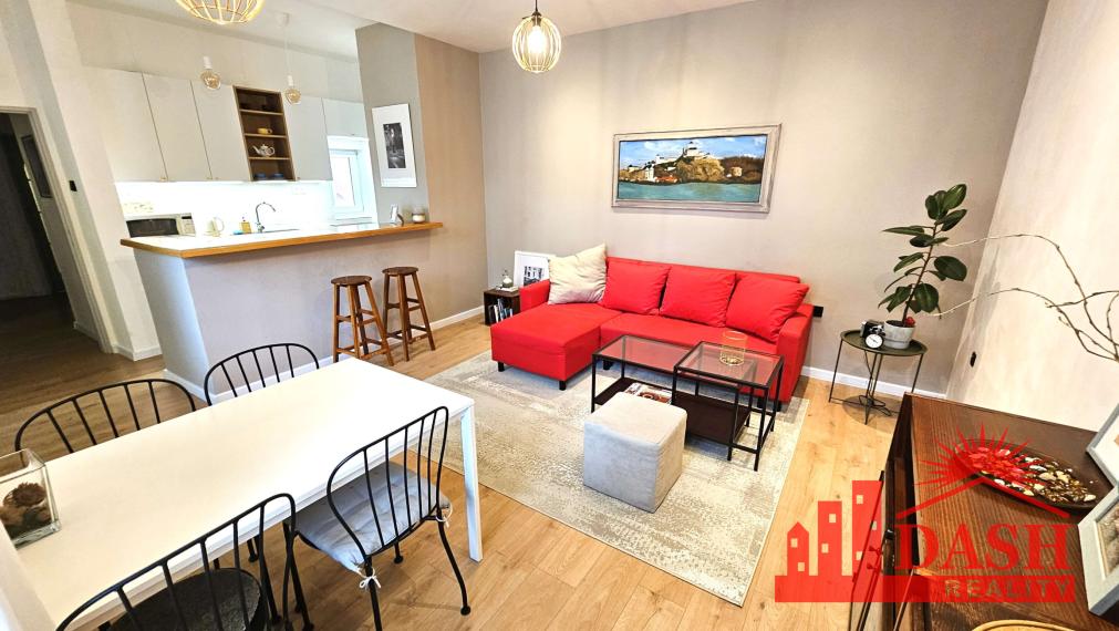 Na prenájom 3 izbový byt v centre mesta, 71 m2, Trenčín