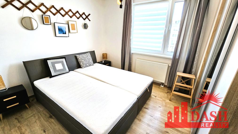 Na prenájom 3 izbový byt v novostavbe s garážou a park. miestom, Trenčín, Zlatovská