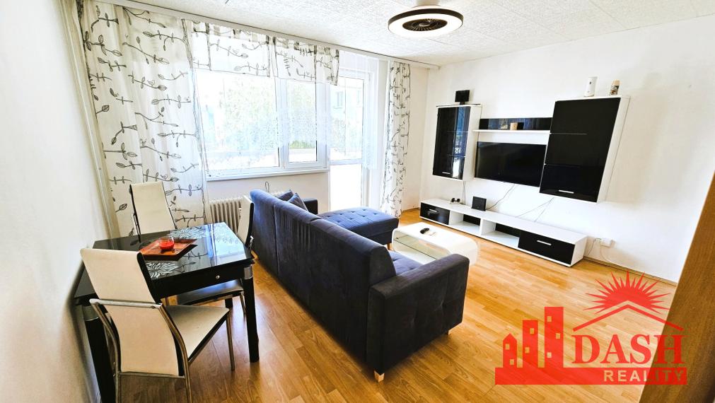 Na predaj zariadený 2 izbový byt s lodžiou, Trenčín, Žilinská