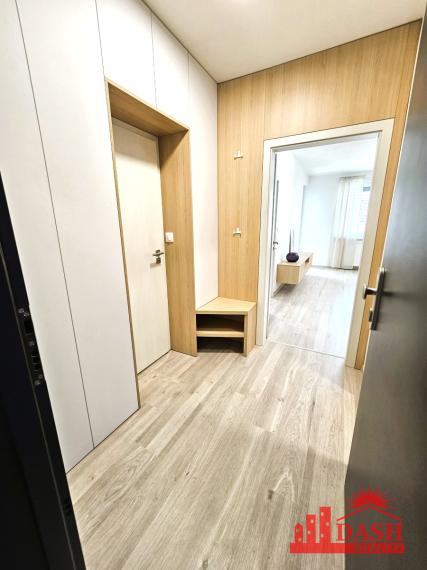 Na prenájom 2 izbový byt s lodžiou a park. miestom, Trenčín, Na pažiti