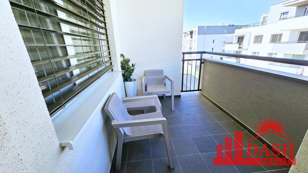 Na prenájom 2 izbový byt s lodžiou a park. miestom, Trenčín, Na pažiti