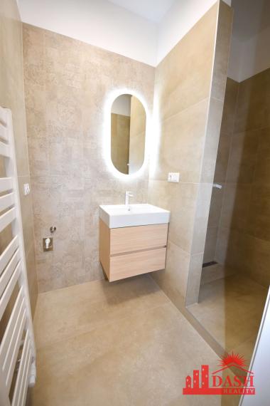 Na prenájom kancelária, komerčný priestor v centre, Trenčín, 65 m2, Mierové námestie