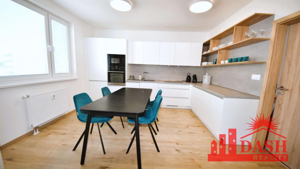 Na predaj 2 izbový byt s garážou v novostavbe, Trenčín, 72 m2, rezidencia Zlatovská