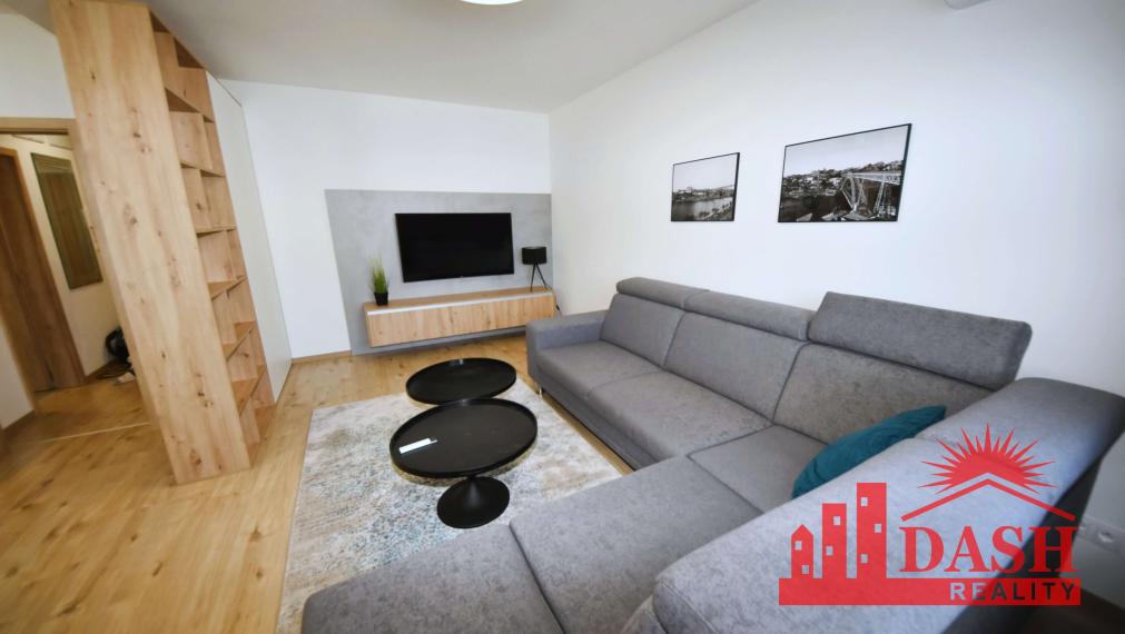 Na predaj 2 izbový byt s garážou v novostavbe, Trenčín, 72 m2, rezidencia Zlatovská