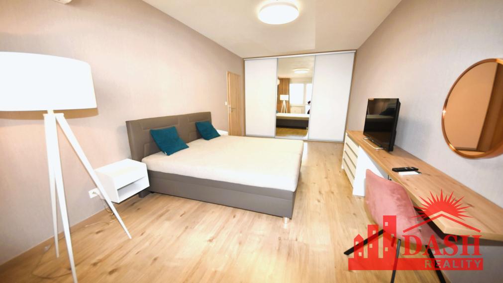 Na predaj 2 izbový byt s garážou v novostavbe, Trenčín, 72 m2, rezidencia Zlatovská