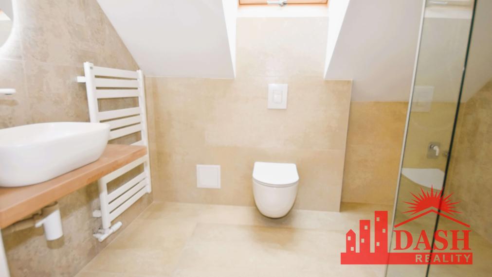 For rent office, commercial space in the center, Trenčín, 55 m2, Mierové námestie