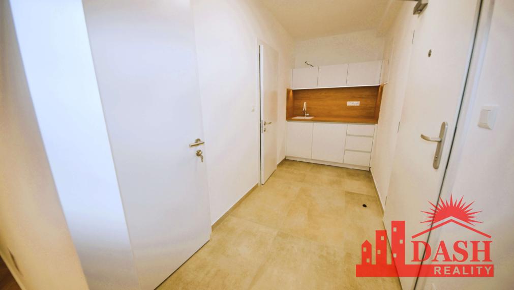 For rent office, commercial space in the center, Trenčín, 55 m2, Mierové námestie