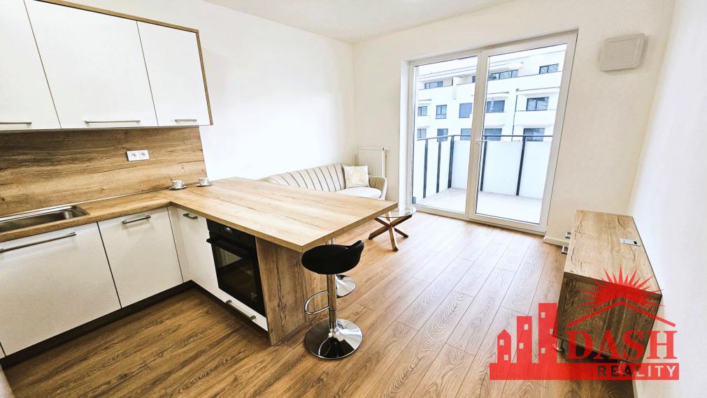 Na prenájom 2 izbový byt s balkónom a park. miestom, Trenčín, Rulandská