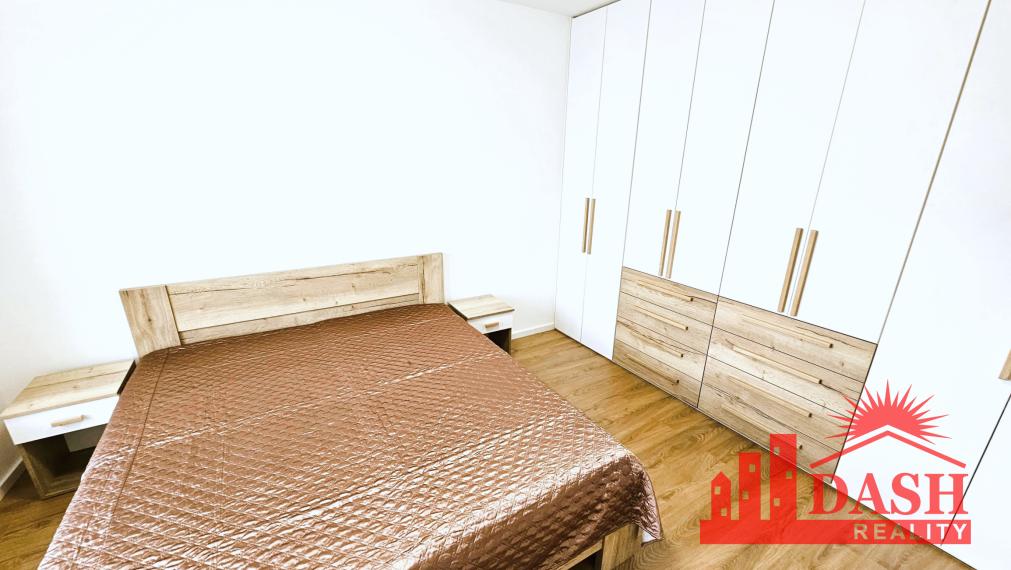 Na prenájom 2 izbový byt s balkónom a park. miestom, Trenčín, Rulandská