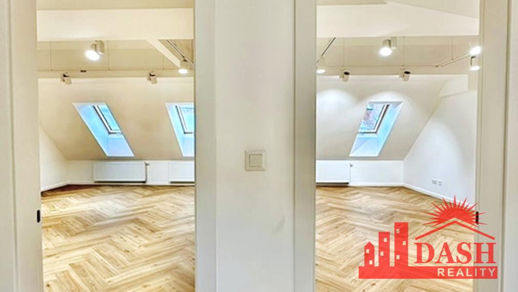 Na prenájom kancelária, komerčný priestor v centre, Trenčín, 79 m2, Mierové námestie