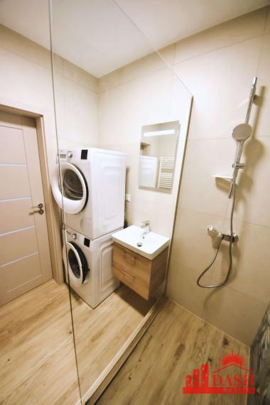 Na prenájom 2 izbový byt s balkónom a park. miestom, Trenčín, Kožušnícka