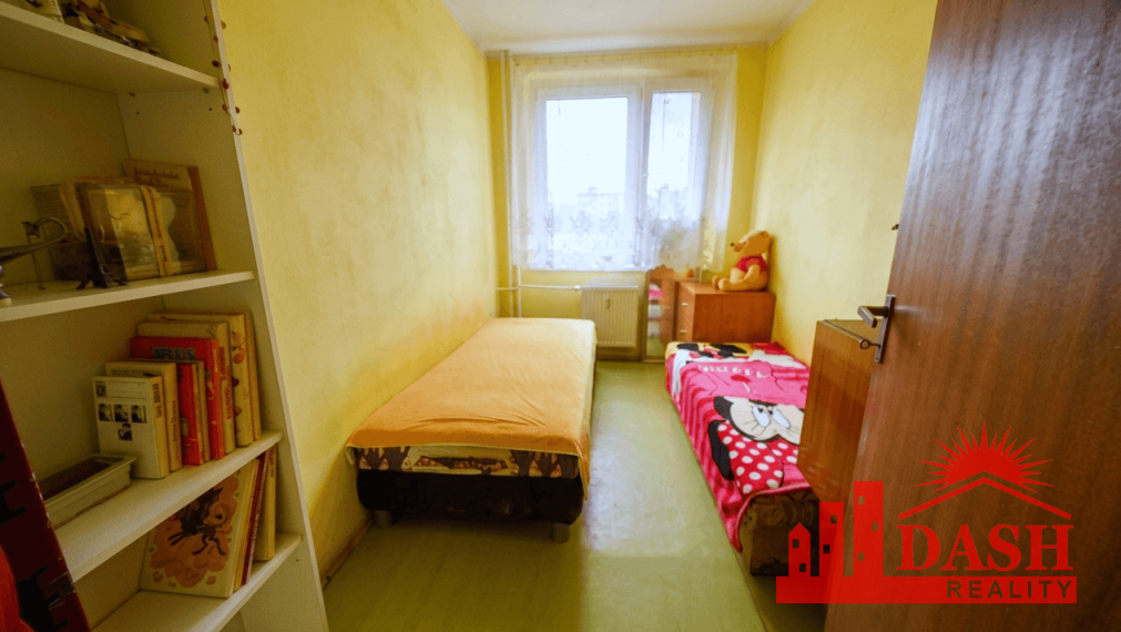 Na predaj 3 izbový byt so zasklenou lodžiou, 66 m2, Trenčín, ul. Clementisova