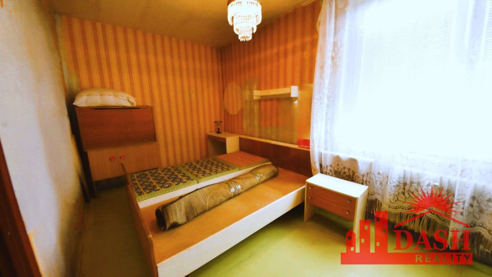 Na predaj 3 izbový byt so zasklenou lodžiou, 66 m2, Trenčín, ul. Clementisova