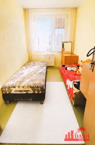 Na predaj | 3 izbový byt | zasklená lodžia | Trenčín | Sihoť IV