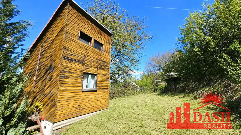 Pozemok s chatkou | na predaj | Trenčín | 280 m2