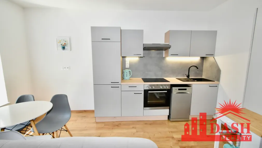 Na predaj | 3 izbový byt | garáž | Trenčín | Vinohrady