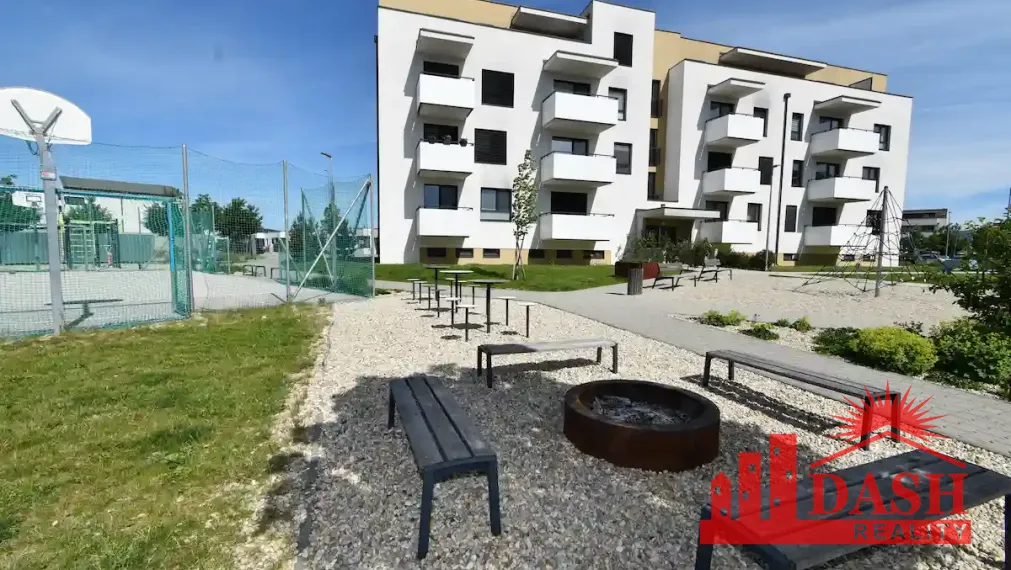 Na predaj | 3 izbový byt | garáž | Trenčín | Vinohrady
