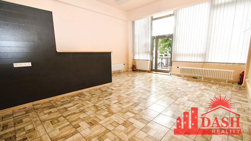 Na prenájom | obchodný priestor | 50 m2 | Trenčín | Piaristická