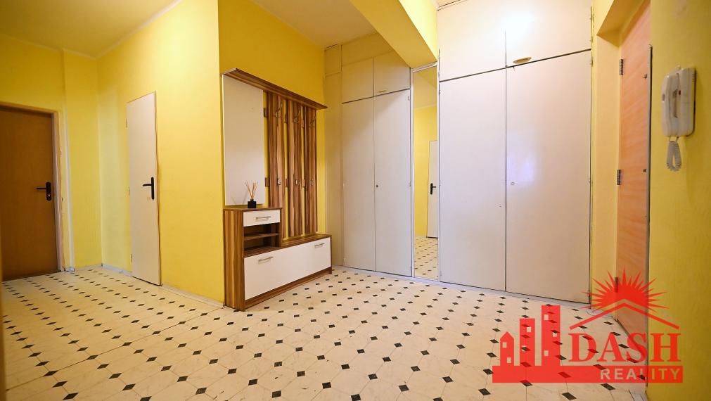 Na predaj | 4 izbový byt | 2 balkóny | Nemšová | 101 m2