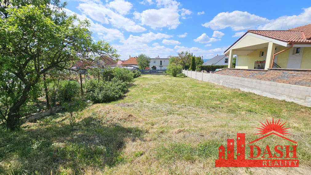 Building land for sale with project and permit, 607 m2, Trenčianska Turná