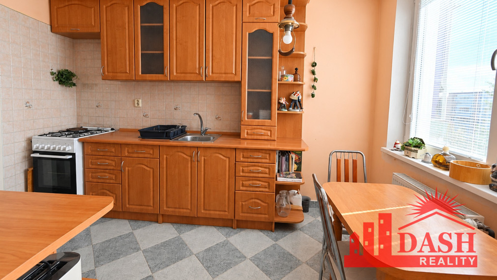 Na predaj | 3 izbový byt | Trenčín | Novomeského | 70 M2