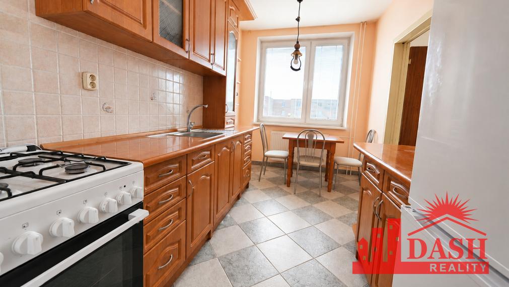 Na predaj | 3 izbový byt | Trenčín | Novomeského | 70 M2