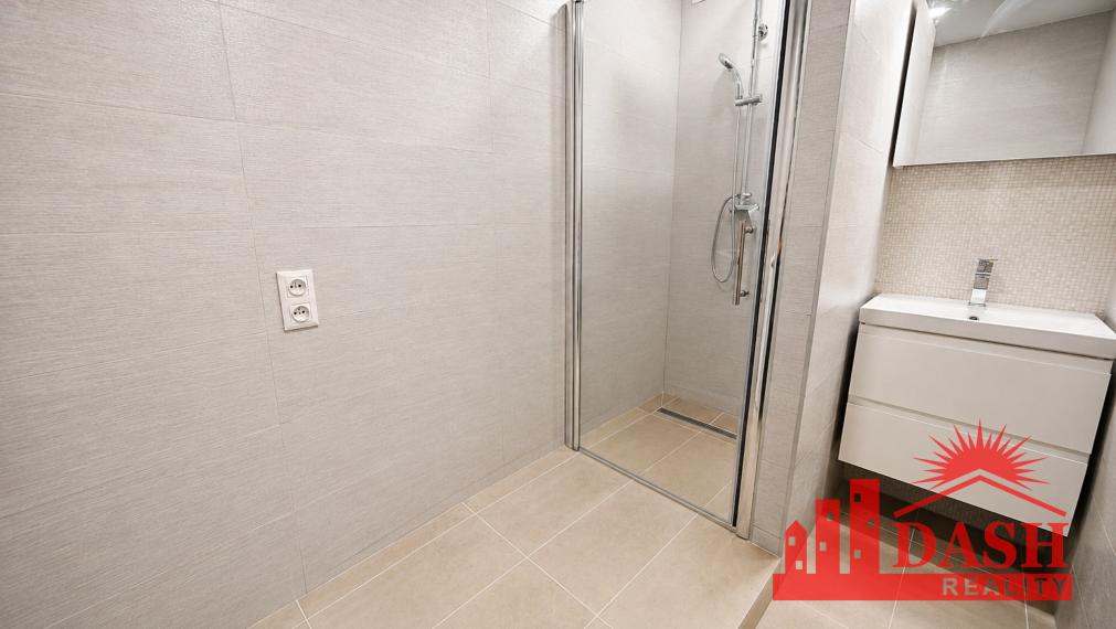Na predaj | 3 izbový byt | Trenčín | Novomeského | 70 M2