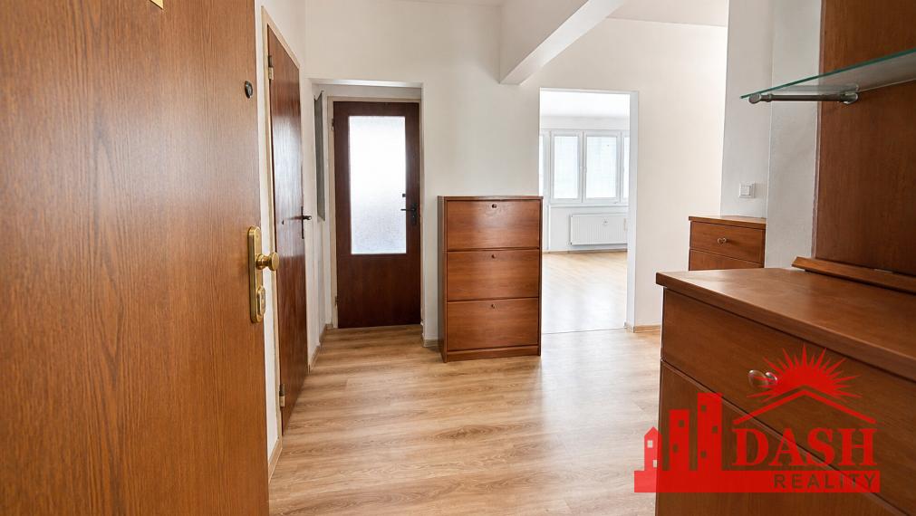 Na predaj | 3 izbový byt | Trenčín | Novomeského | 70 M2