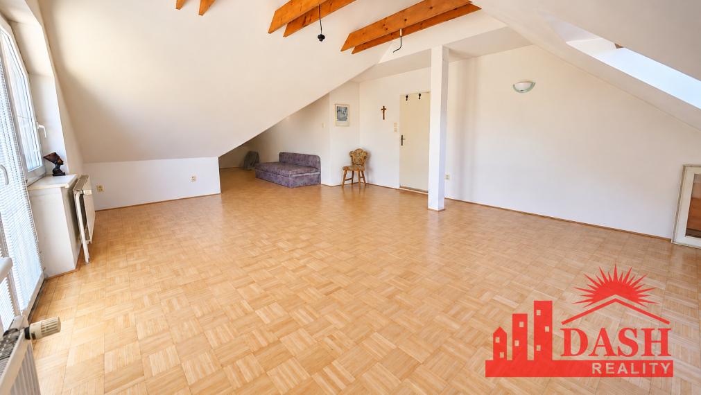 Na predaj | 6 izbový rodinný dom | Trenčianske Stankovce | časť Sedličná