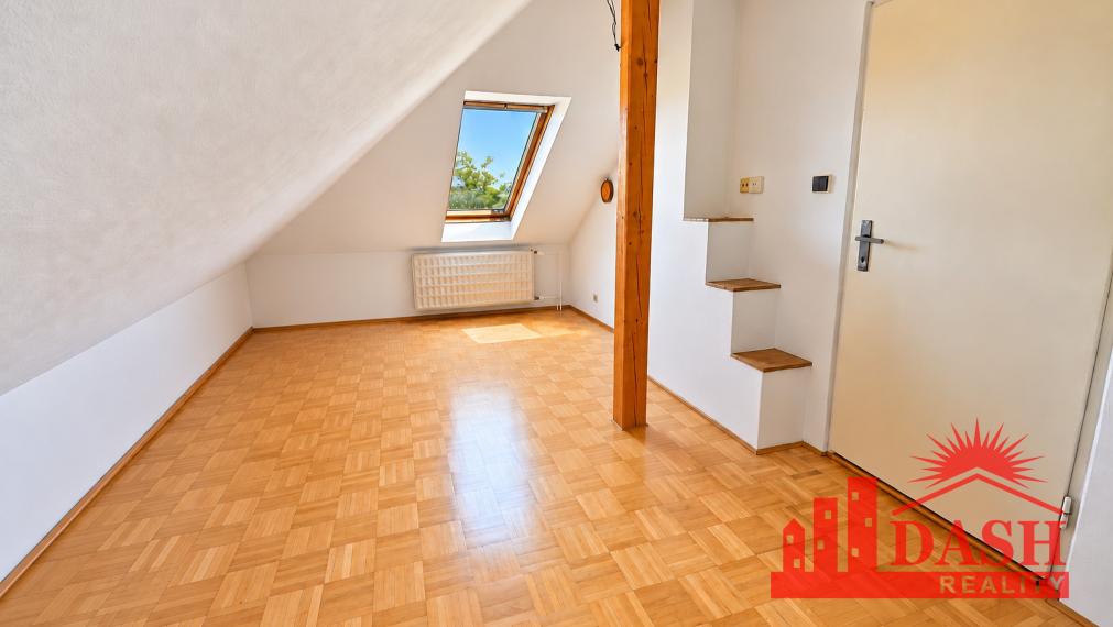 Na predaj | 6 izbový rodinný dom | Trenčianske Stankovce | časť Sedličná