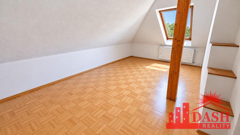 Na predaj | 6 izbový rodinný dom | Trenčianske Stankovce | časť Sedličná