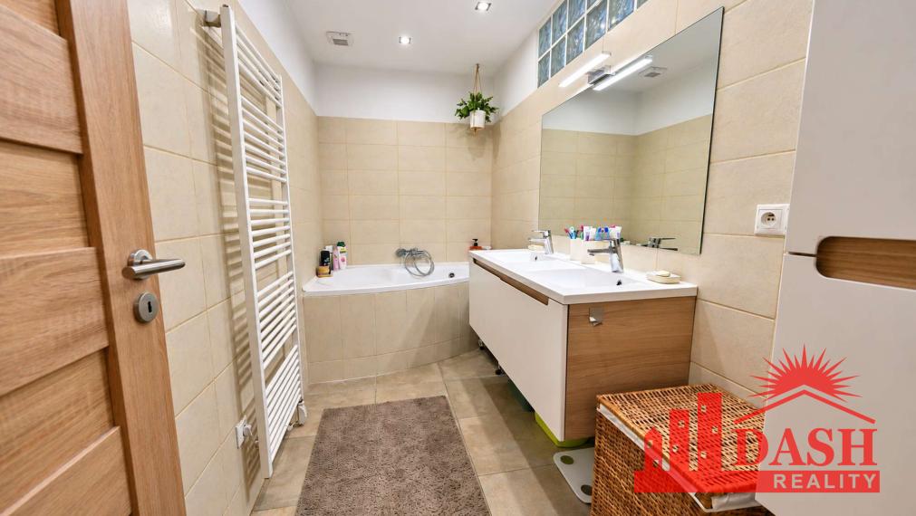 Na predaj | 4 izbový byt | 87 m2 | klimatizácia | Nové Mesto nad Váhom