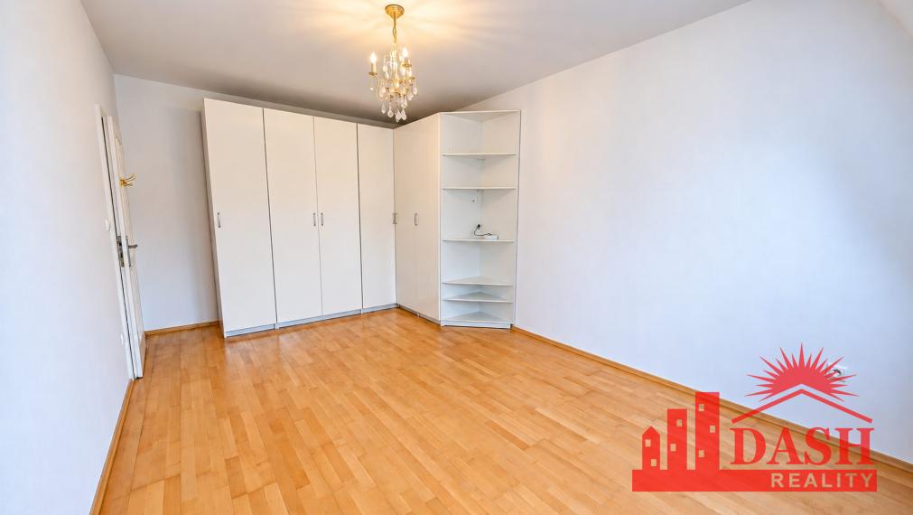 Na predaj | 2 izbový byt s parkovaním | tehla | Trenčín | 74 m2