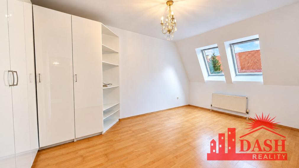 Na predaj | 2 izbový byt s parkovaním | tehla | Trenčín | 74 m2