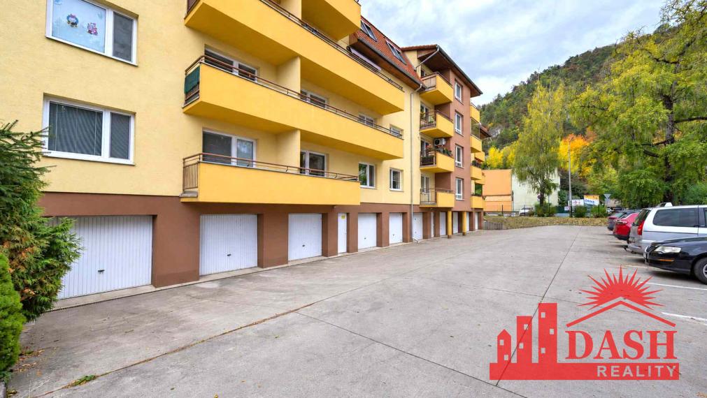 Na predaj | 2 izbový byt s parkovaním | tehla | Trenčín | 74 m2