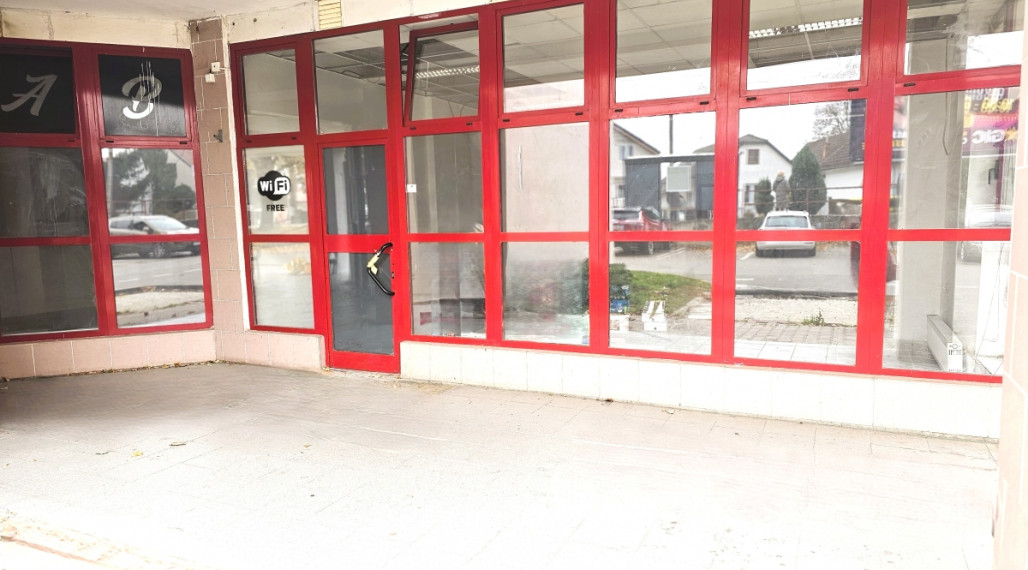 PRENAJATÉ- Na prenájom obchodný priestor, 116 m2, Trenčín, ul. Opatovská, Sihoť