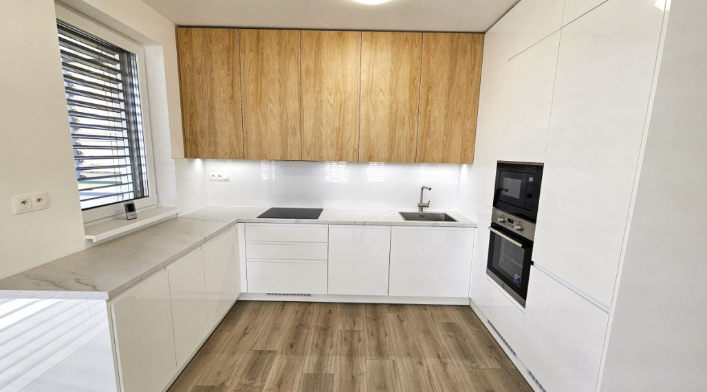 PREDANE -Na predaj klimatizovaný 3 izbový byt v novostavbe, 125 m2, Trenčín, Rezidencia Vinohrady