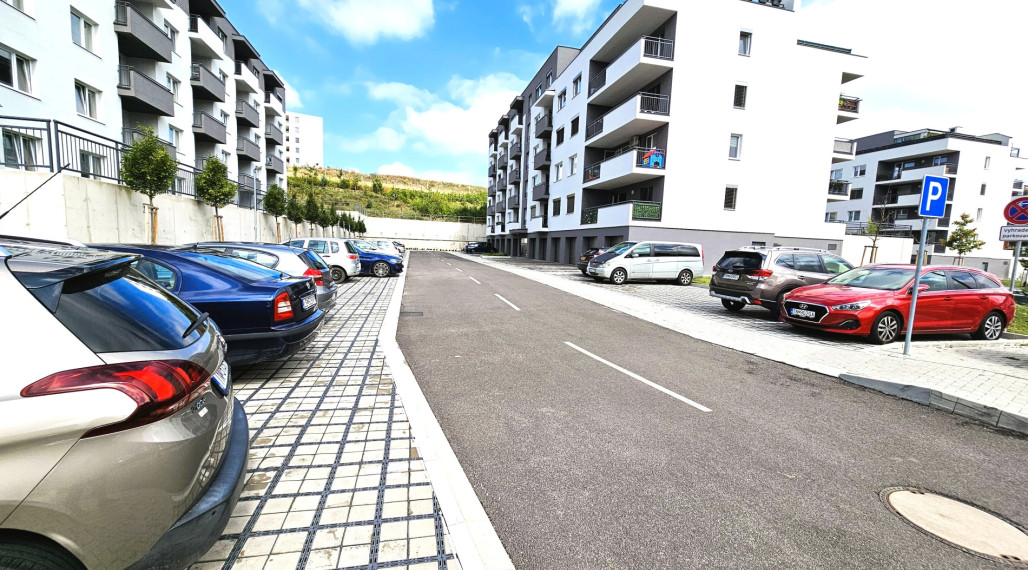 Na predaj 2 izbový byt s park. miestom v novostavbe, Trenčín, 60 m2, Halalovka