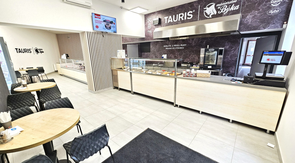 Commercial space for rent, 154 m2, Trenčín, city center