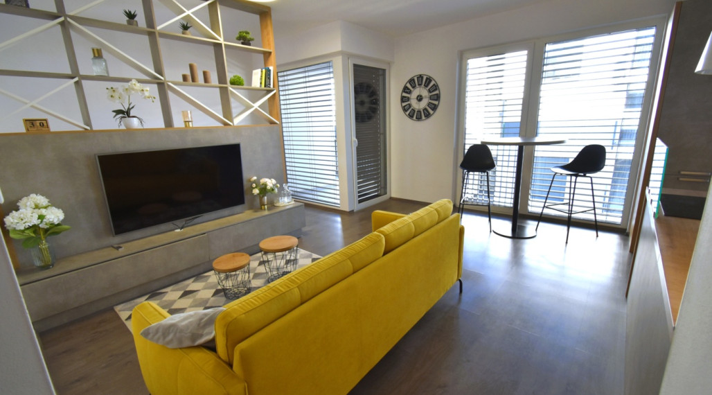 Na prenájom pekný zariadený byt v Trenčíne, 59 m2, Karpatská, rezidencia Green Bay